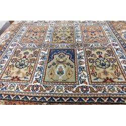 Menší orientálny koberec Begum 1237 creme