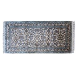 Luxusný menší hodvábny...