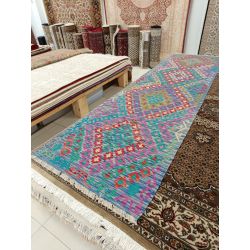 Odolný vlnený fialový behúň Kelim